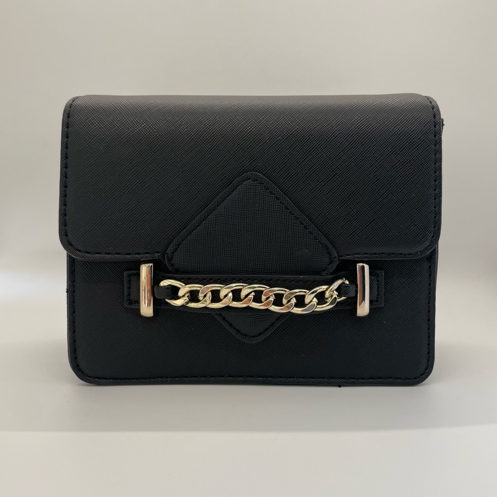 JustFab Black Crossbody 🖤✨